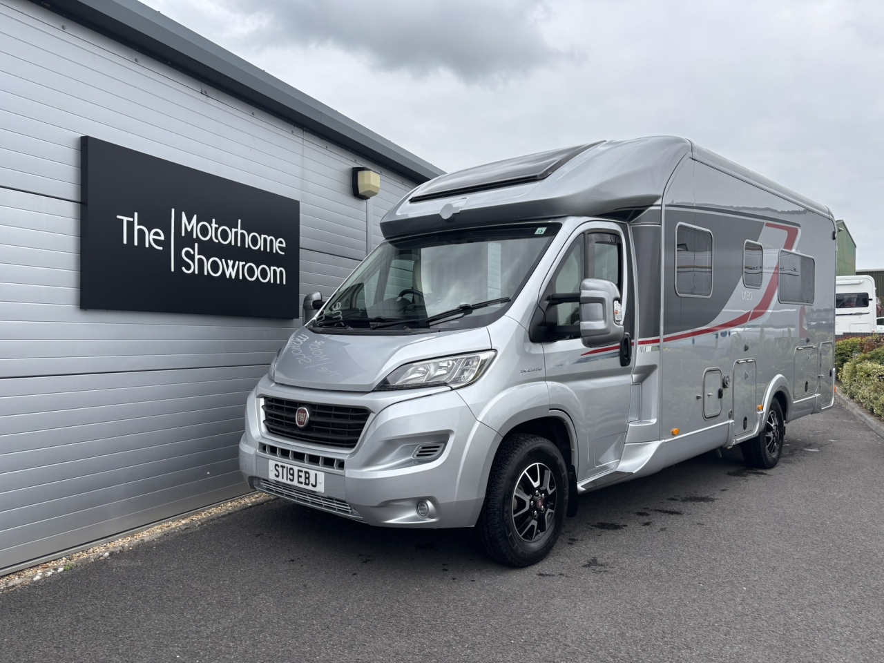 2019 Burstner Ixeo T720